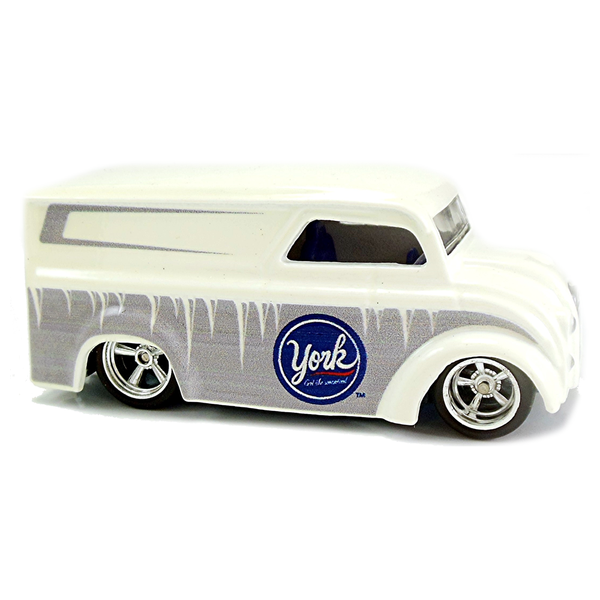 Hot Wheels - Dairy Delivery - 2011 Hershey's Series